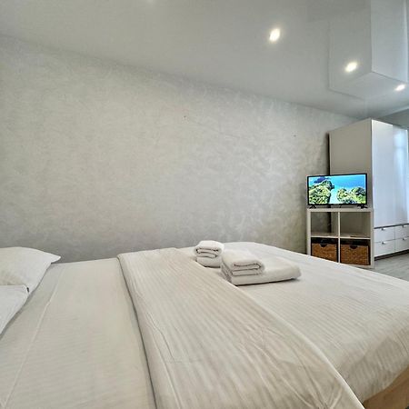 Apartpoltava Світлі Та Затишні Апартаменти В Скандинавському Стилі Центр Банківський Чек Ngoại thất bức ảnh